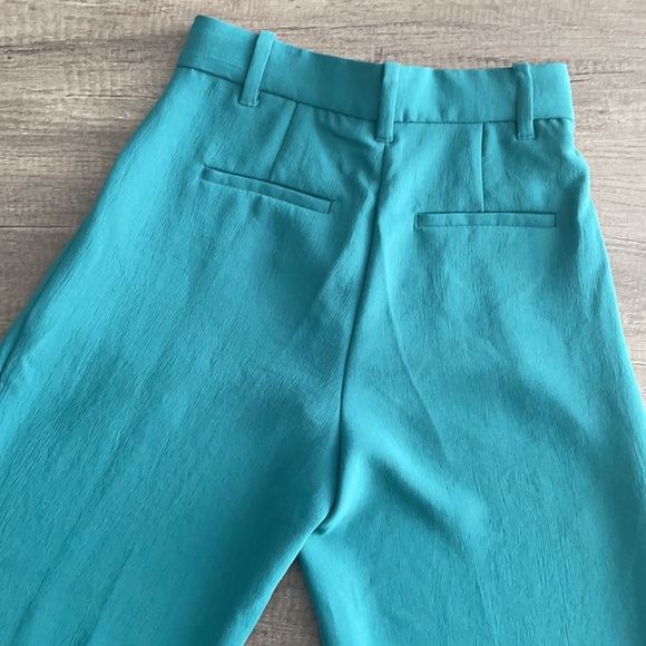 Aritzia Wilfred carrot pant - Picture 4 of 7